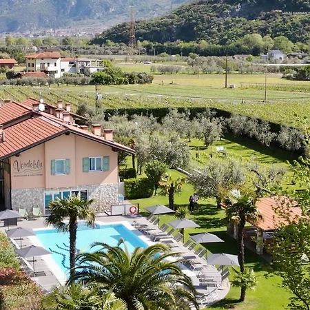 Residence Verdeblu Арко Екстериор снимка