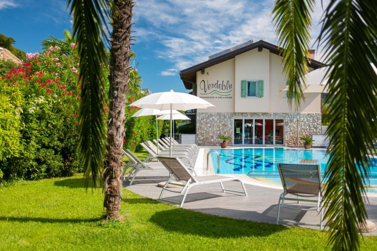 Residence Verdeblu Арко Екстериор снимка