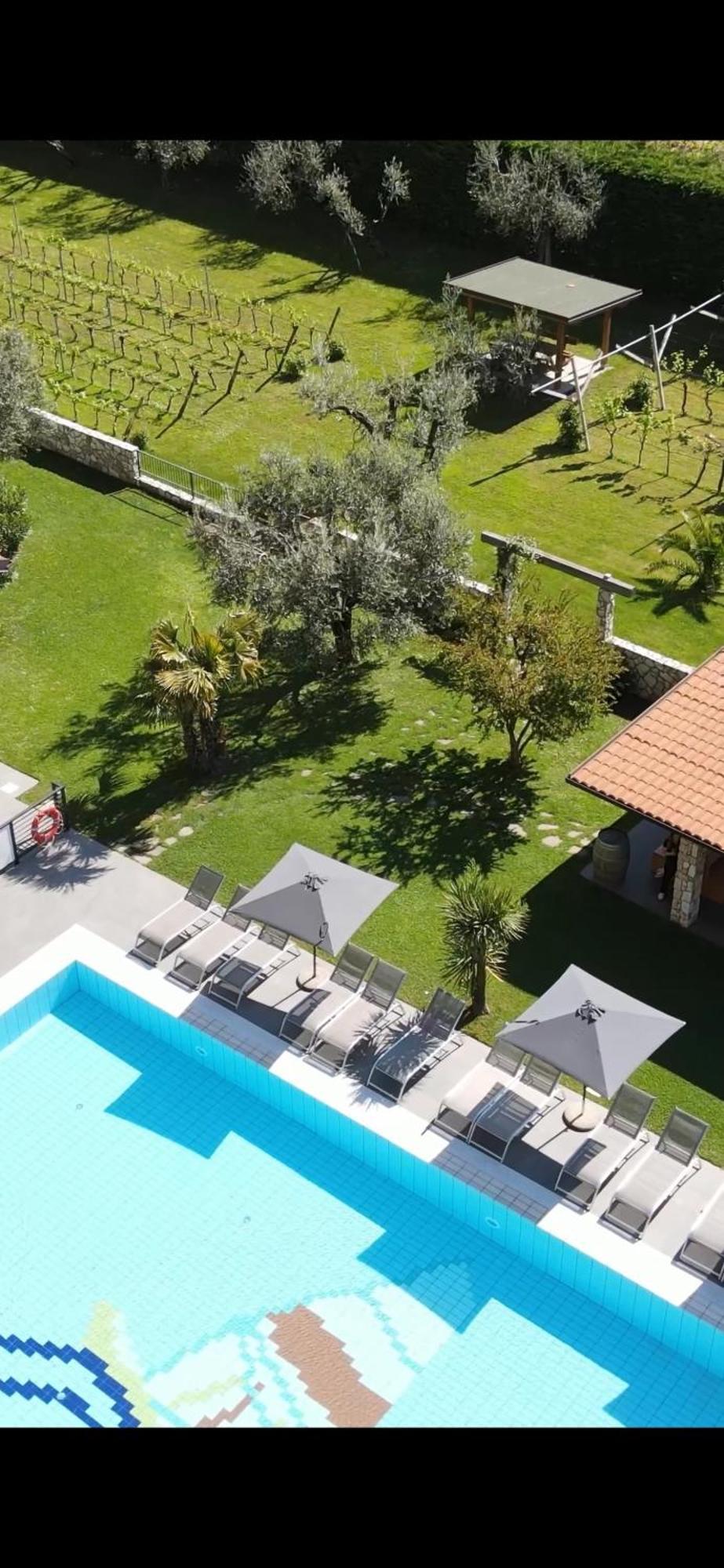 Residence Verdeblu Арко Екстериор снимка